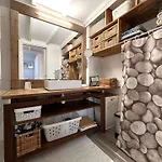 Le Costabella - Pour 4 Personnes A 5 Minutes De La De L'almanarre A Apartment Hyeres